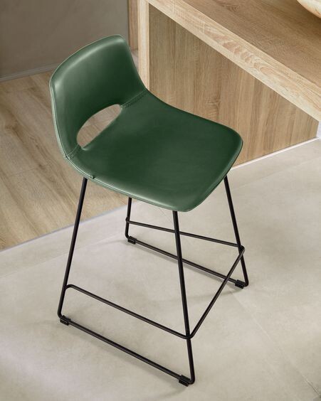 Taburete Zahara piel sintética verde y acero con acabado negro altura 65 cm