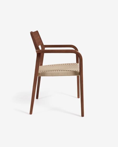 Silla Better de madera maciza de acacia acabado nogal y cuerda beige