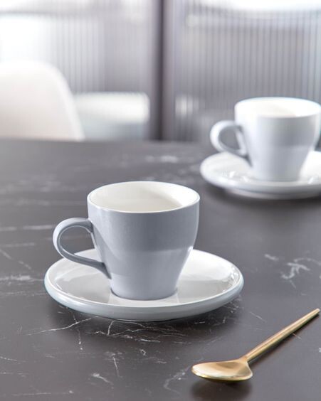 Taza de café con plato Sadashi de porcelana blanco y gris