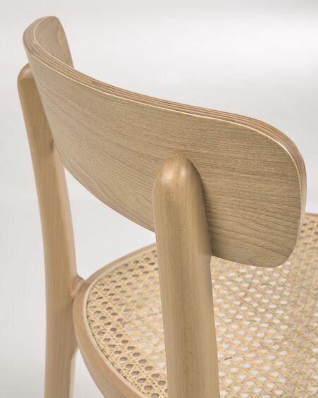 Silla Romane madera de haya acabado natural y chapa de fresno y ratán