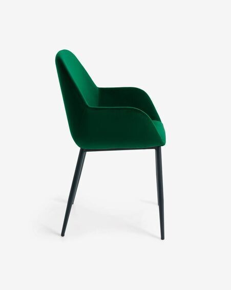 Silla Konna de terciopelo verde y patas de acero acabado pintado negro