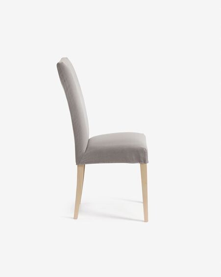 Silla Freda gris claro y patas de madera maciza de haya acabado natural