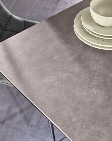 Mesa extensible Atminda 160 (210) x 90 cm porcelánico patas acero acabado negro