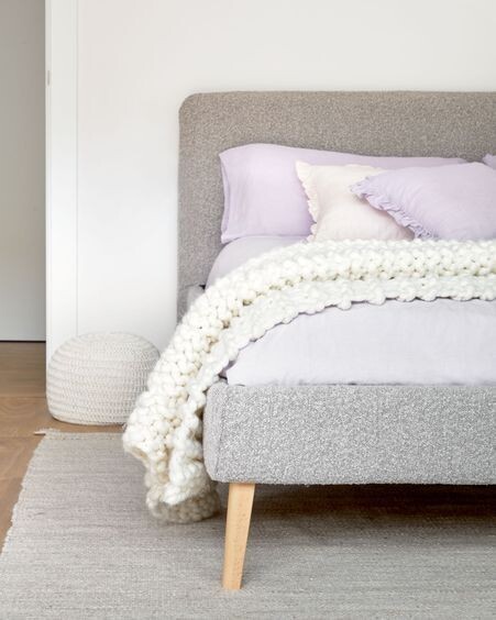 Funda cama Dyla de borreguito gris claro 160 x 200 cm