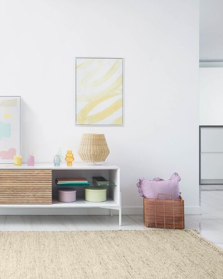 Cuadro Lien con líneas amarillo y blanco 50 x 70 cm