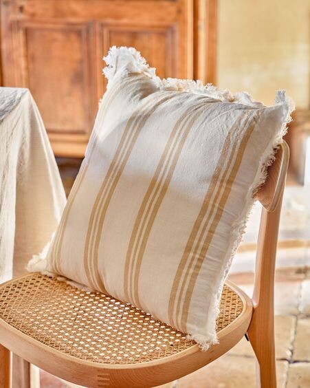 Funda de cojín Dawa de algodón y lino con rayas blanco y beige 45 x 45 cm