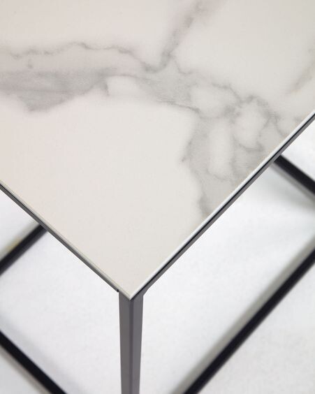 Mesa auxiliar Rewena sobre porcelánico acabado Kalos Blanco 45 x 30 cm