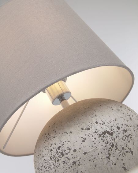 Lámpara de mesa Marcela de cerámica con acabado gris