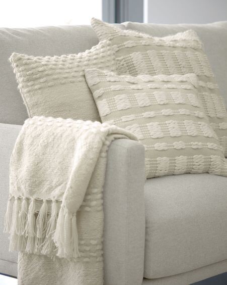 Funda cojín Aima beige y blanco 60 x 60 cm