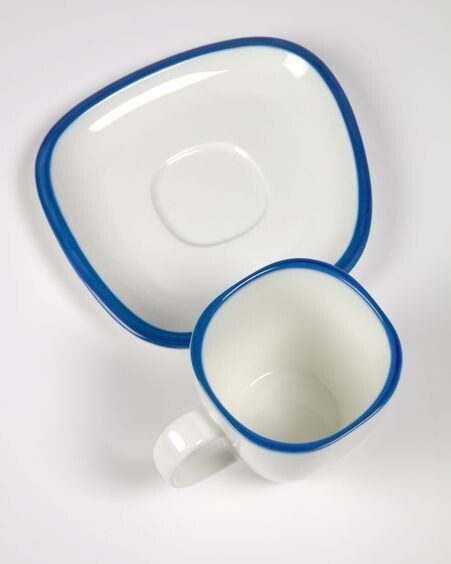 Taza con plato Odalin de porcelana blanco y azul