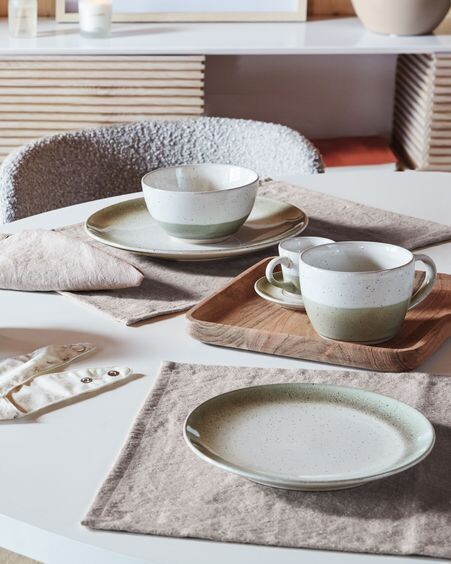 Taza de café con plato Elida de cerámica beige y verde