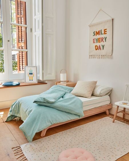 Tapiz mural Adelina smile every day blanco y mulicolor 52 x 60 cm