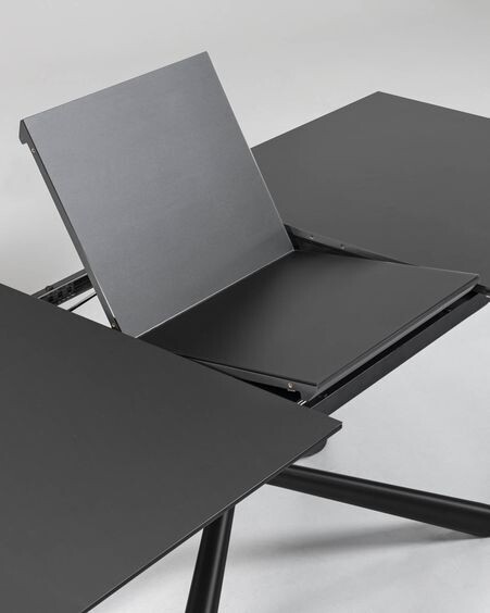 Mesa extensible Theone de cristal y patas de acero acabado negro 160 (210) x 90 cm