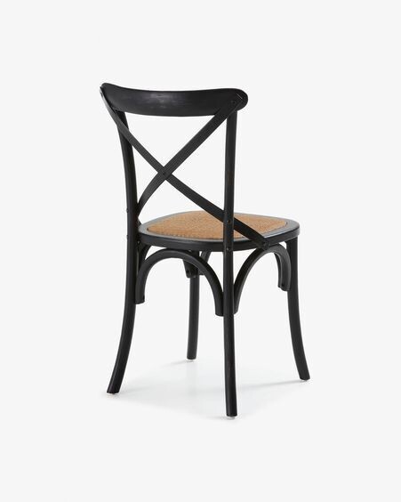 Silla Alsie de madera maciza de olmo lacado negro y asiento de ratán