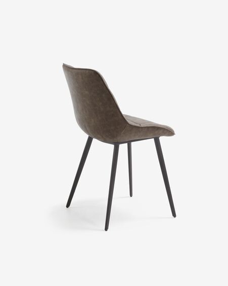 Silla Adam de piel sintética gris claro y patas de acero con acabado negro