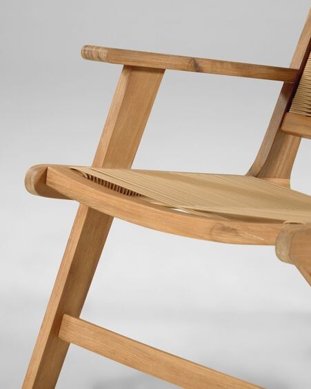 Sillón Geralda madera maciza acacia con acabado natural FSC 100%