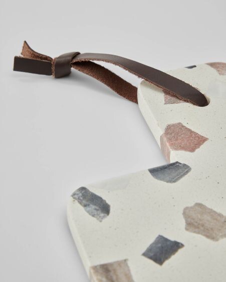 Tabla de servir Temira de madera y terrazzo multicolor