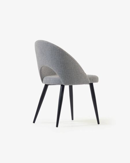 Silla Mael gris claro y patas de acero con acabado negro