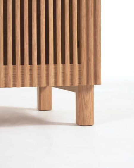 Aparador Beyla de madera maciza y chapa de roble 180 x 71,5 cm FSC 100 %