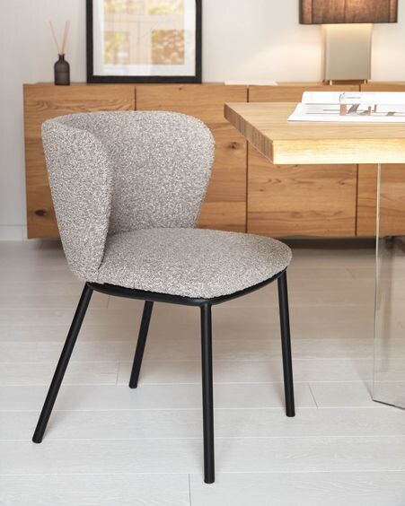 Silla Ciselia de borreguito gris claro y metal negro
