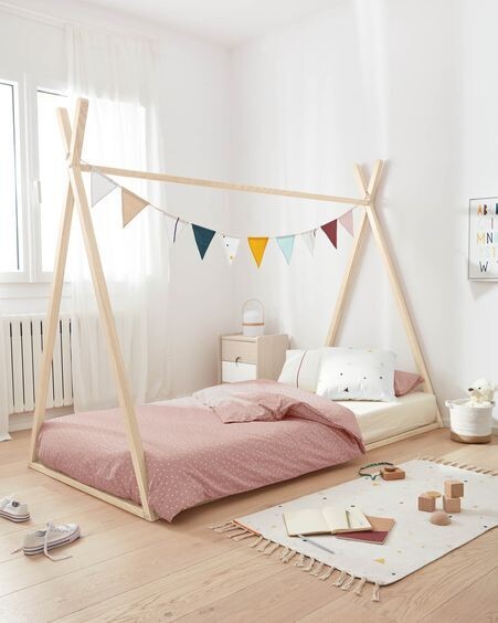 Mesita de noche Nunila chapa fresno y patas de madera maciza de fresno 40 x 47 cm FSC 100%