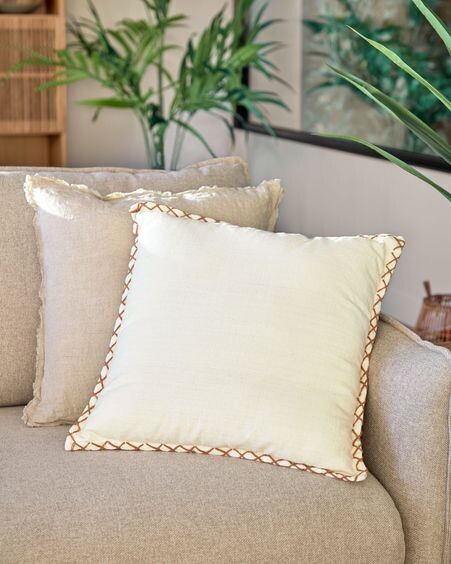 Funda de cojín Asiatu de algodón blanco y borde terracota 45 x 45 cm