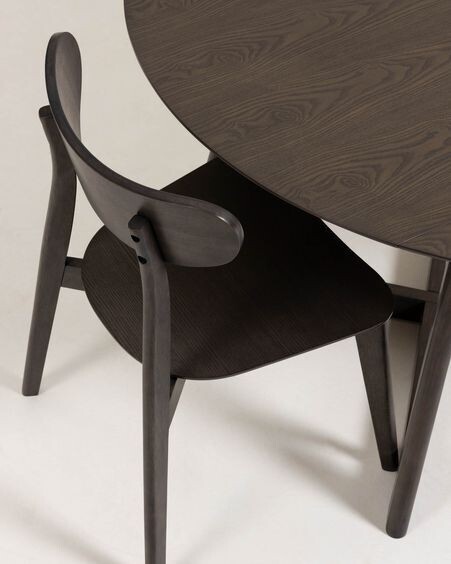 Silla Safina de chapa de fresno y madera maciza de caucho
