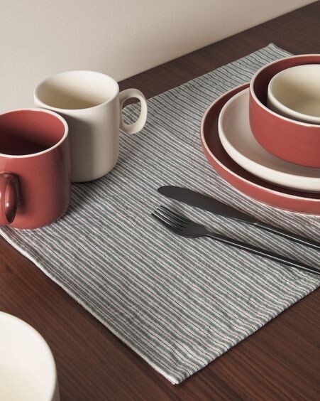 Taza de café Roperta de porcelana beige