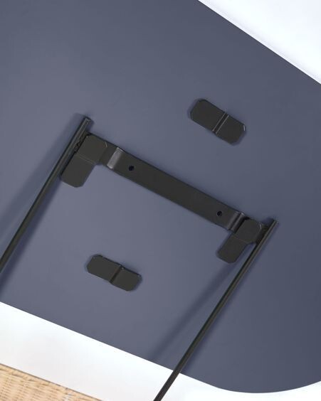 Espejo de pared grande Ebian con estante de ratán con acabado natural 80 x 29 cm