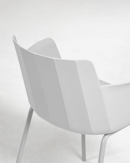 Silla con brazos Hannia gris