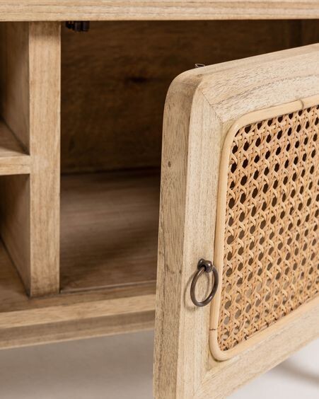 Mueble TV Nalu de madera maciza de mindi y ratán 150 x 50 cm
