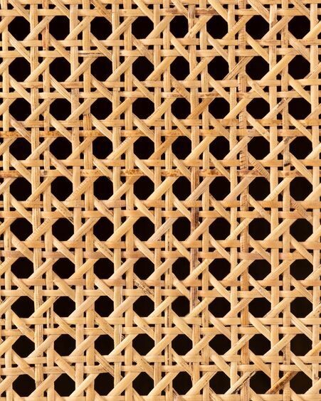 Mueble TV Nalu de madera maciza de mindi y ratán 150 x 50 cm