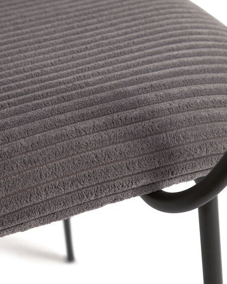 Silla Auxtina de pana gruesa gris oscuro y metal negro