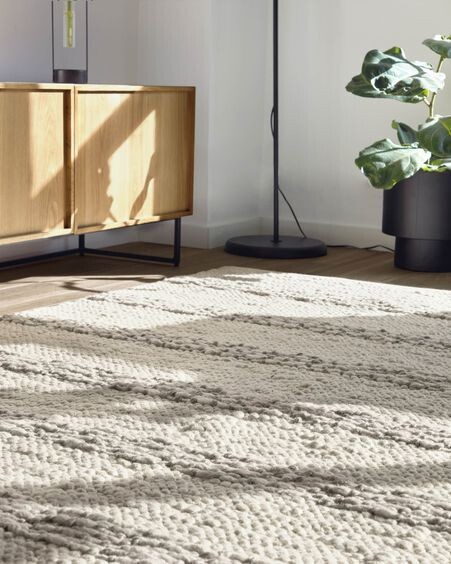Alfombra Aihara de lana y algodón beige y rayas negro 160 x 230 cm