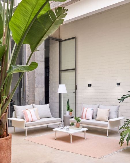 Set exterior Zaltana de sofá rinconero y mesa aluminio acabado pintado blanco mate 164 cm