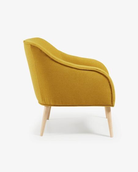 Butaca Bobly mostaza y patas de madera acabado natural