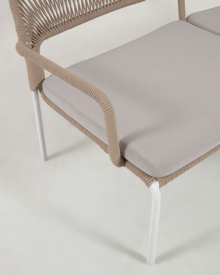 Sofá Cailin 2 plazas cuerda beige patas de acero galvanizado blanco 150 cm