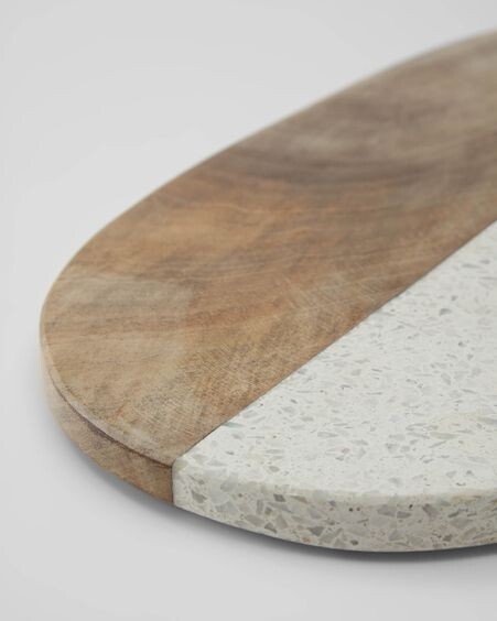 Tabla de servir Augustine de mármol blanco y madera de mango