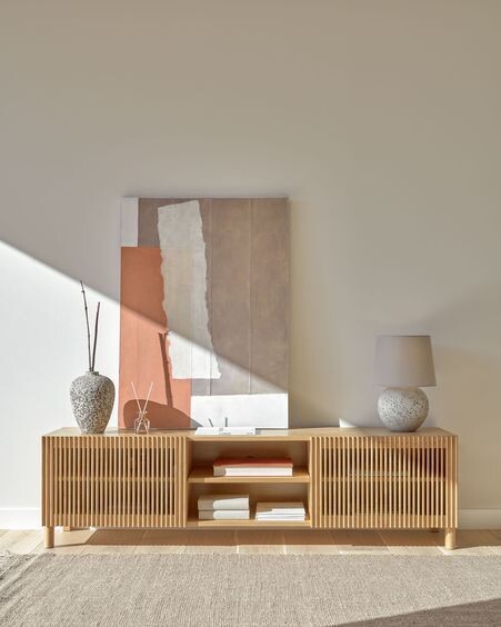 Mueble TV Beyla 2 puertas de madera maciza y chapa de roble 180x49,5 cm FSC 100% FSC 100%