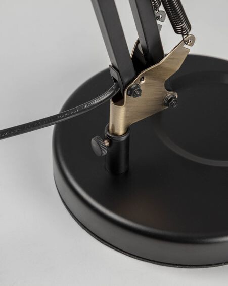 Lámpara de mesa Kristine de acero