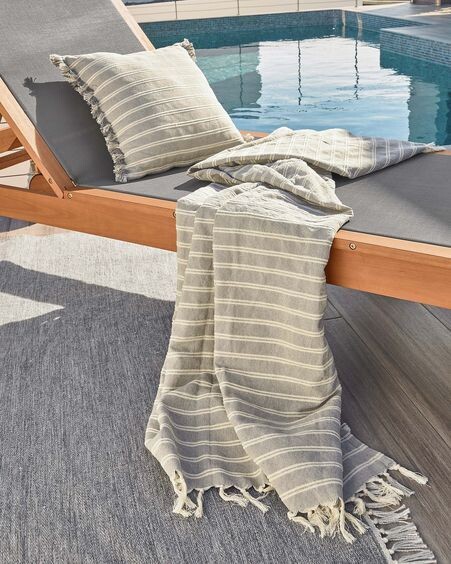 Manta Sweeney 100% algodón rayas blanco y gris 170 x 130 cm