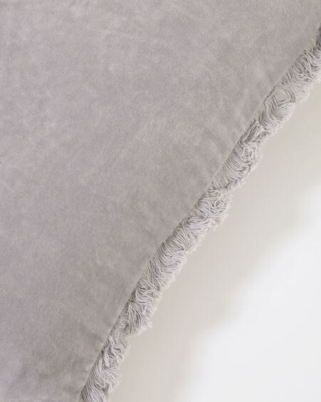 Funda cojín Cedella 100 % algodón terciopelo y flecos gris 45 x 45 cm