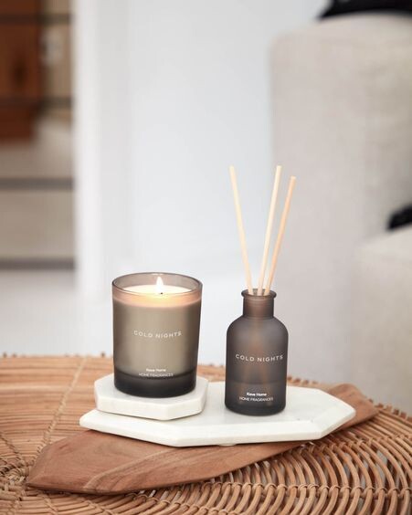 Vela aromática Cold Nights gris 180 gr