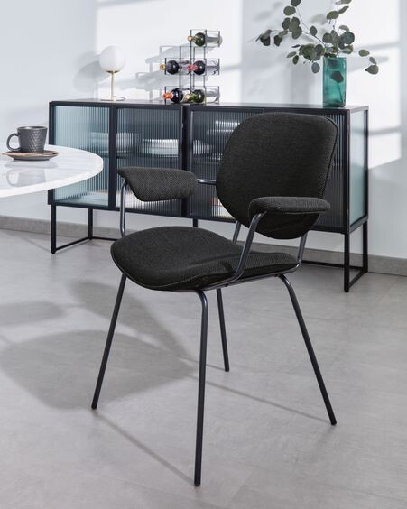 Silla Naiquen gris oscuro y acero acabado negro