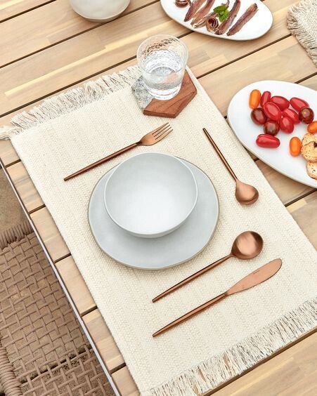 Set Kelda de 16 cubiertos cobre mango redondo