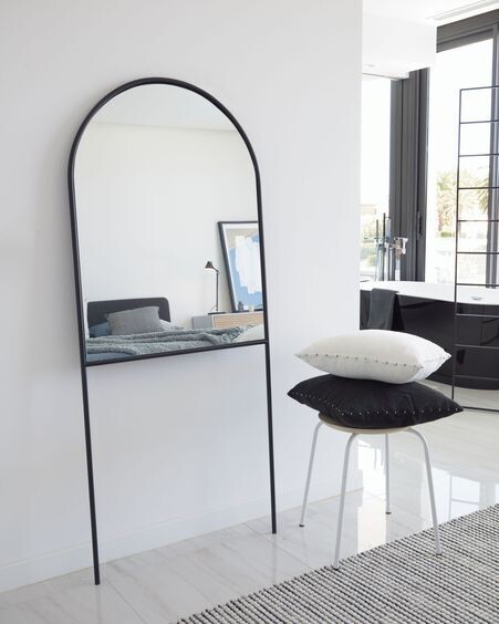Espejo de pie Nazara metal negro 70 x 161 cm