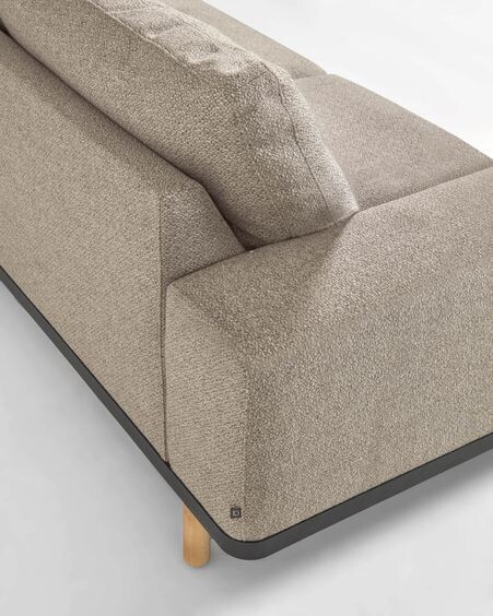 Sofá Noa 3 plazas beige con patas acabado natural 230 cm