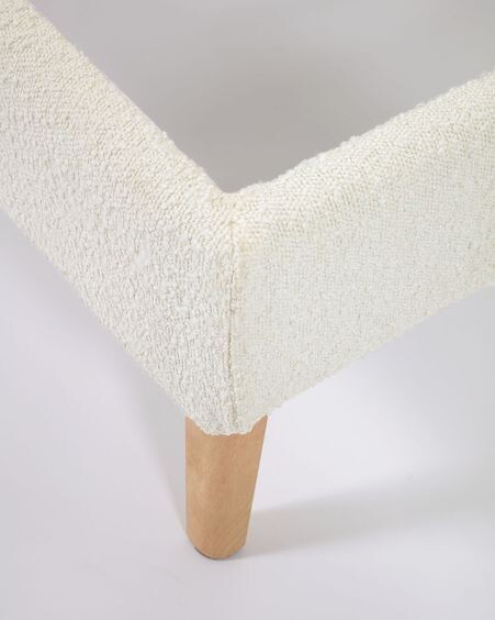 Cama Dyla de borreguito blanco y patas de madera maciza de haya 160 x 200 cm