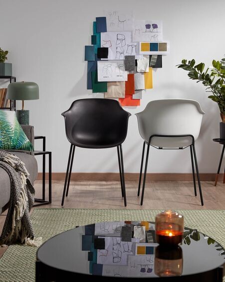 Mesa de centro Marlet cristal tintado negro y estructura de acero acabado negro 82 x 55 cm