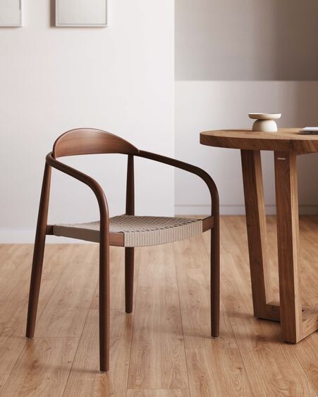 Silla Nina de madera maciza de acacia acabado nogal y cuerda beige